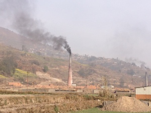 Kathmandu Valley smog is not only from the many cars but also from the brick factories sprouting up everywhere as demand for construction materials increases. © Donatella Lorch