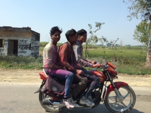In India, on the road to Nepalganj. ©Johannes Zutt